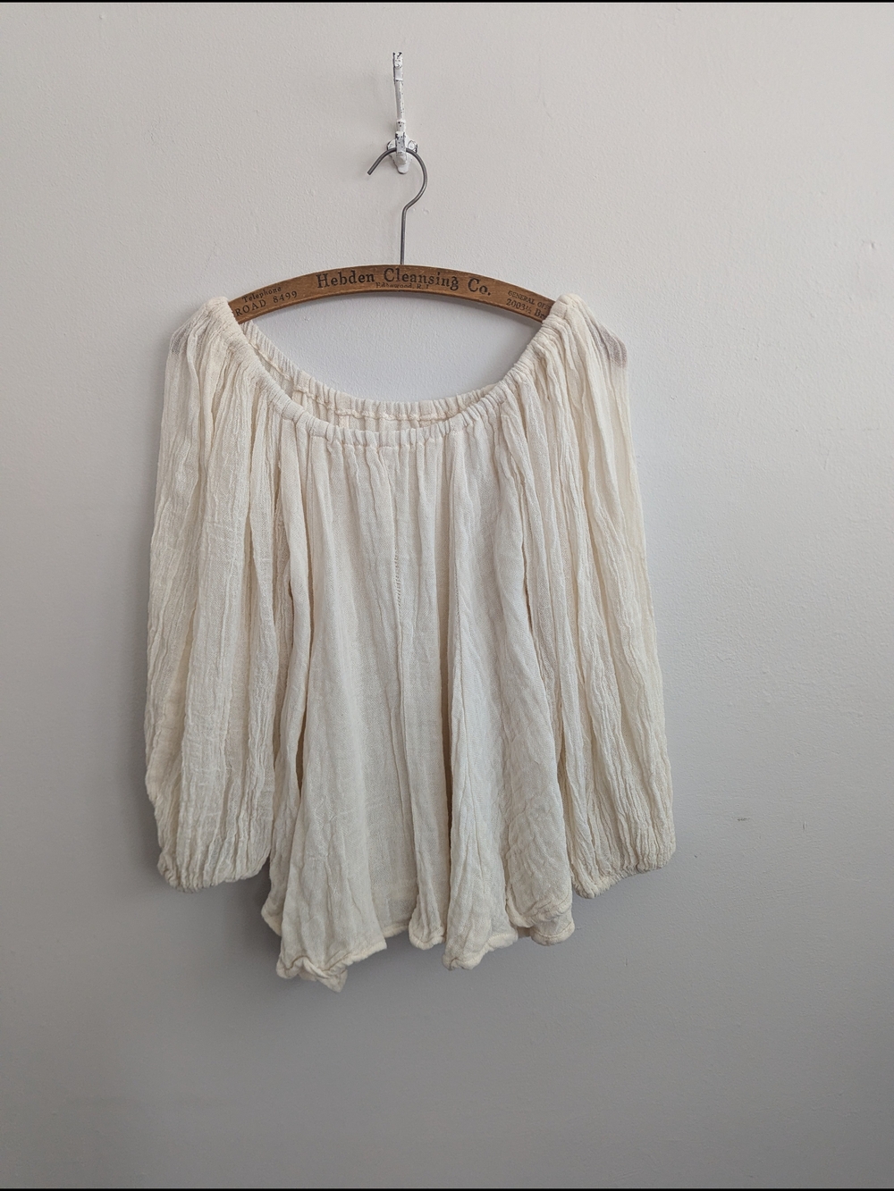 Jen's Pirate Booty Sea Gate Top In Natural - Off-Shoulder Cotton Gauze Top Ivory - Picture 9 of 12